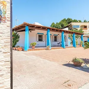 https://villa-luisa-il-giardino-sul-mare.sicilyhotelsitaly.net
