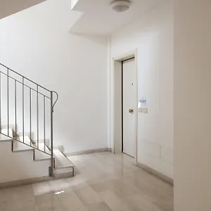 https://palestrina17-riccione-sul-mare.emilia-romagnahotels.net